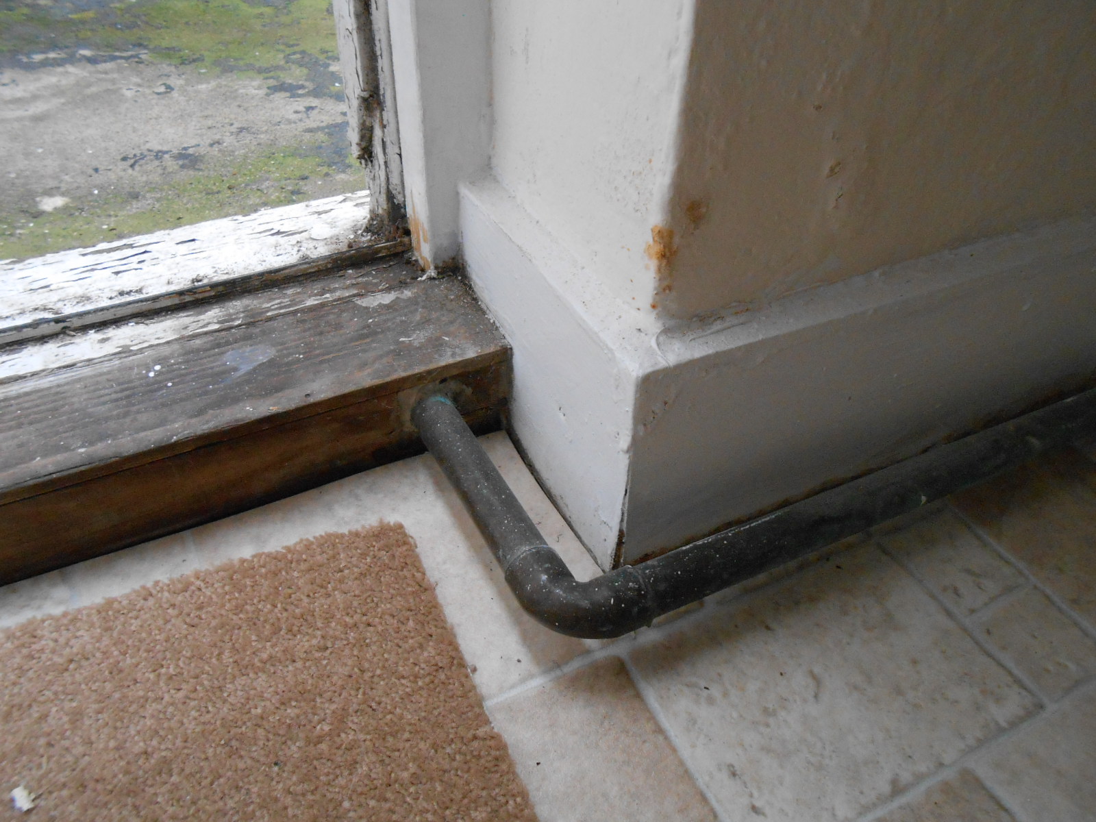 Exposed Gas Pipe in Survey Brian Gale Surveyors